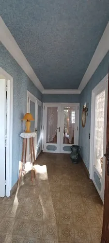 Maison spacieuse à vendre dans un quartier résidentiel de Gramat avec grand terrain de 1261 m² 