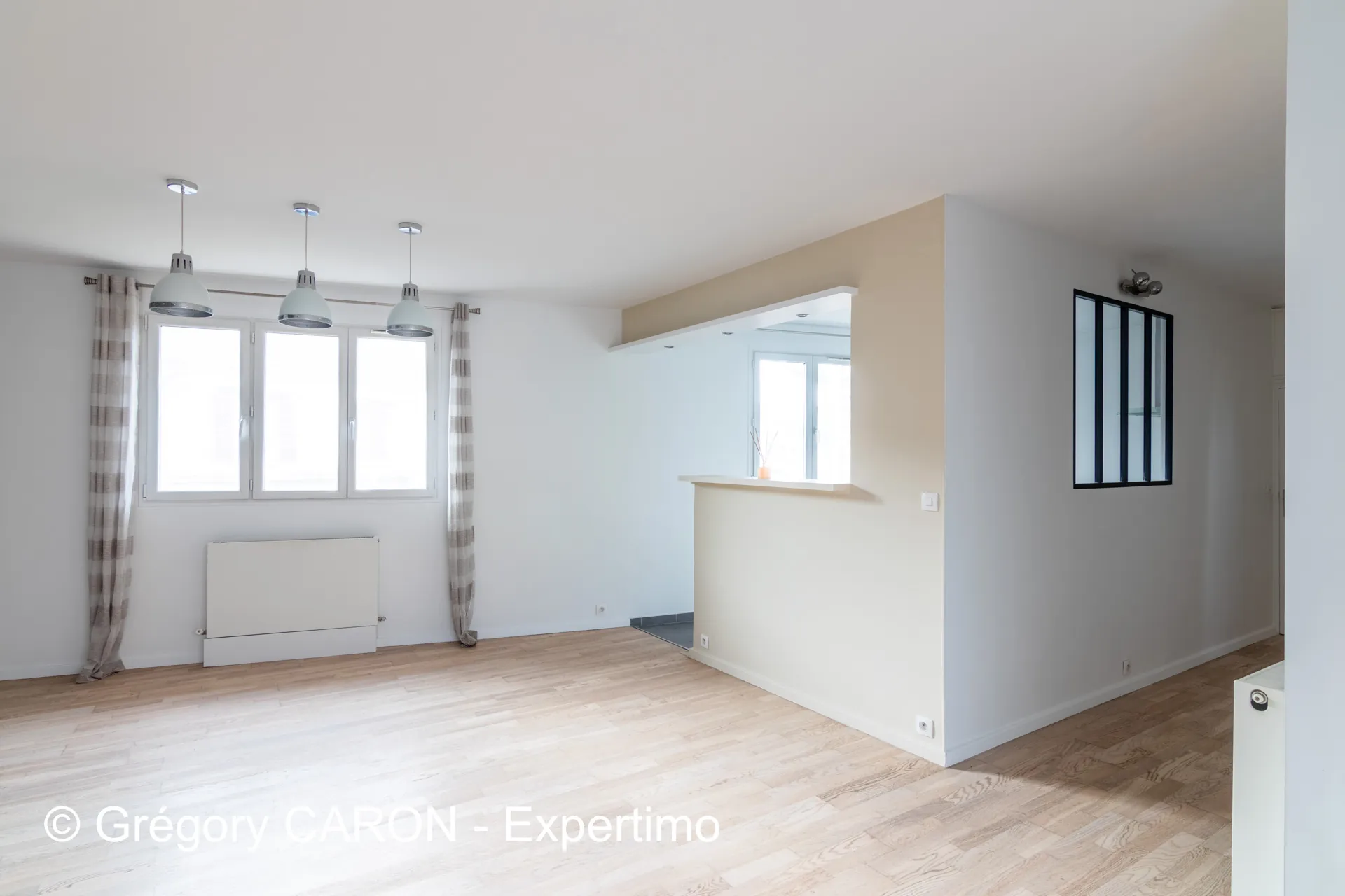 Duplex rénové de 97 m² à Pierrelaye avec 2 chambres et grande cuisine 