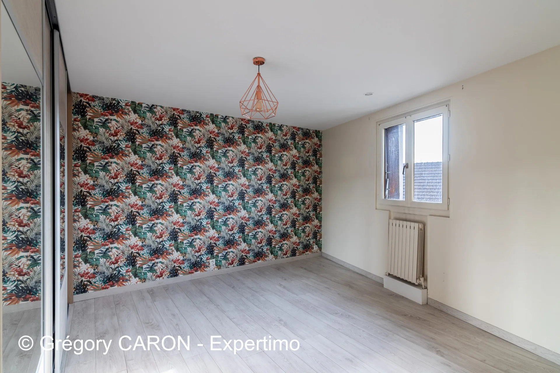 Duplex rénové de 97 m² à Pierrelaye avec 2 chambres et grande cuisine 