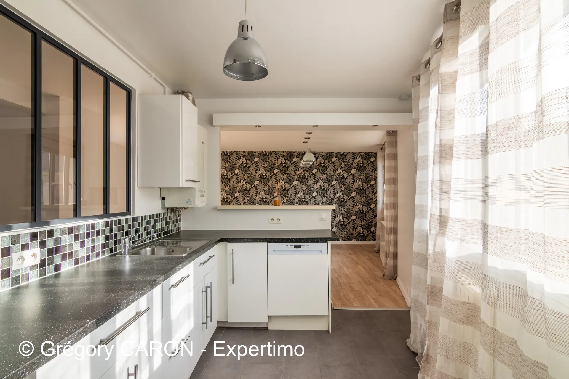 Duplex rénové de 97 m² à Pierrelaye avec 2 chambres et grande cuisine 