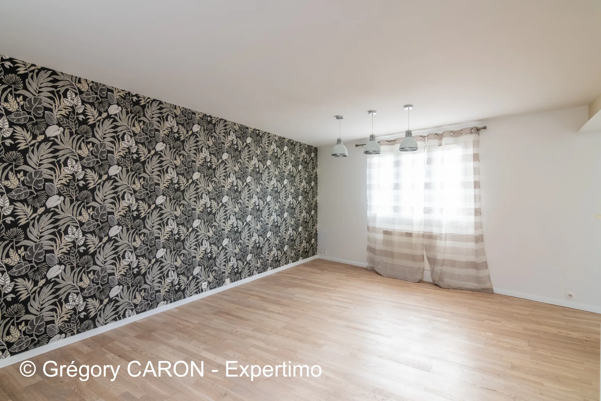 Duplex rénové de 97 m² à Pierrelaye avec 2 chambres et grande cuisine 