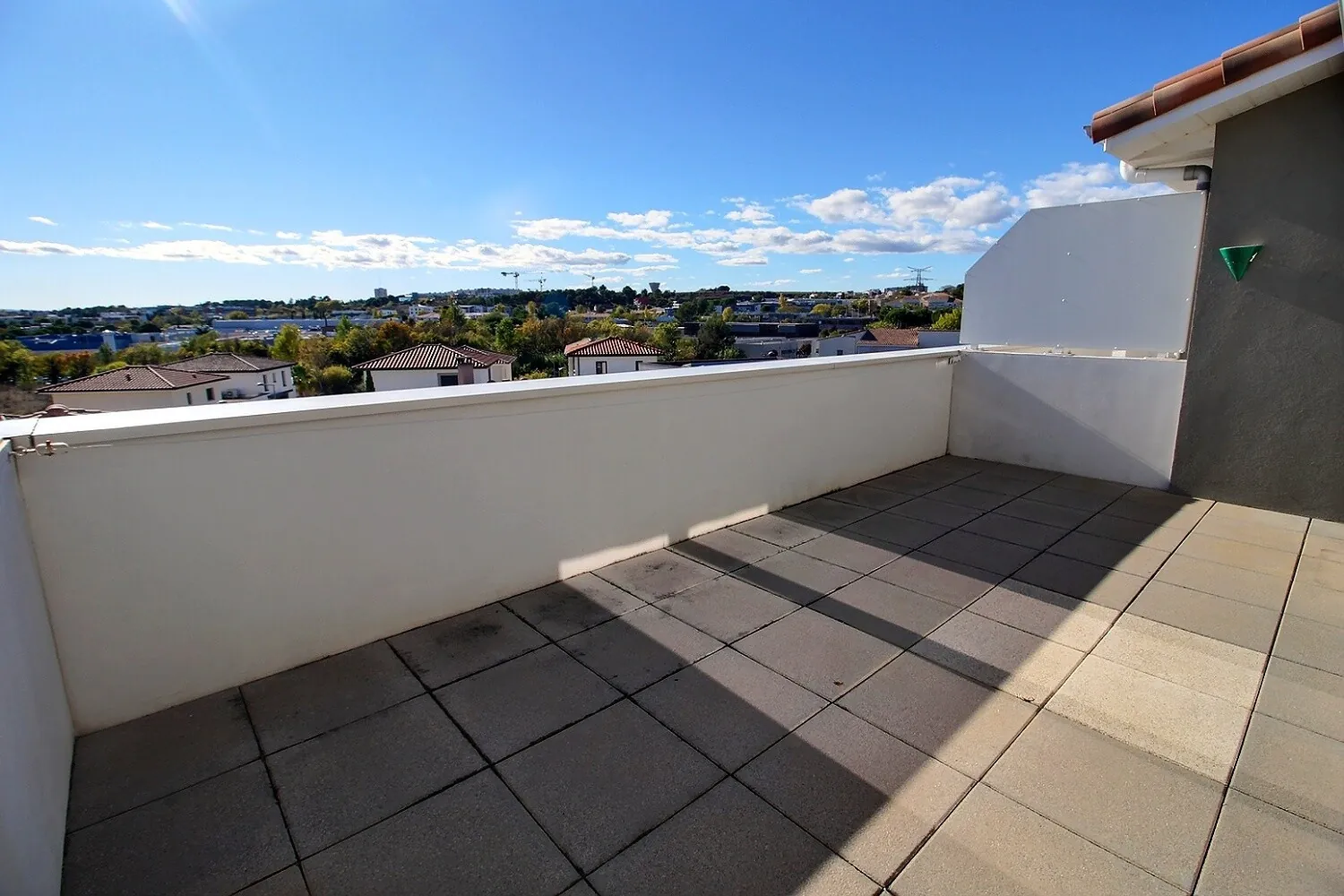 Appartement T3 avec terrasse et vue dégagée à Grabels près de Montpellier 