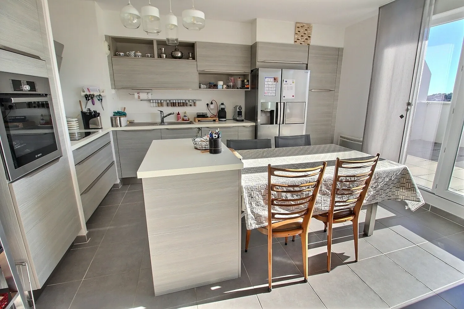 Appartement T3 avec terrasse et vue dégagée à Grabels près de Montpellier 