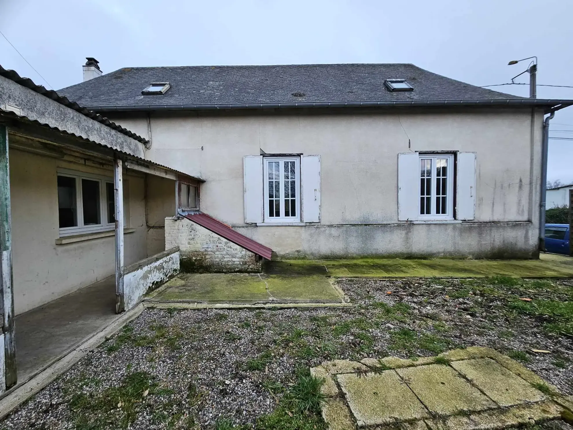 Maison de village à rénover avec grand volume et jardin à Airaines