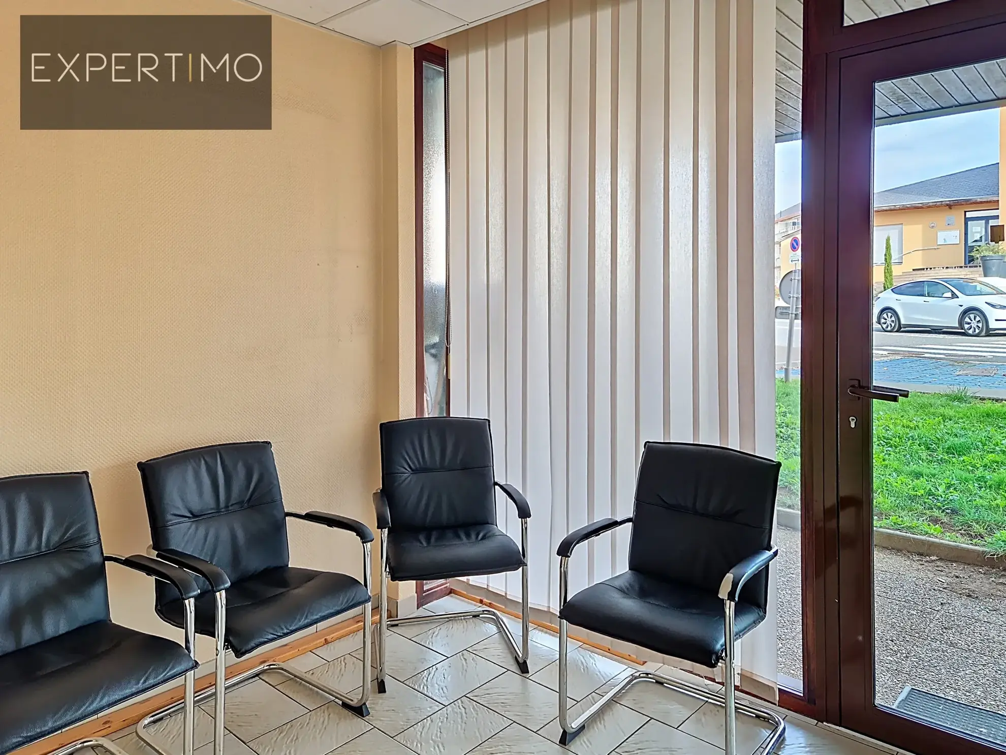 Local commercial de 86,67 m² à La Primaube, emplacement stratégique dans centre médical dynamique 