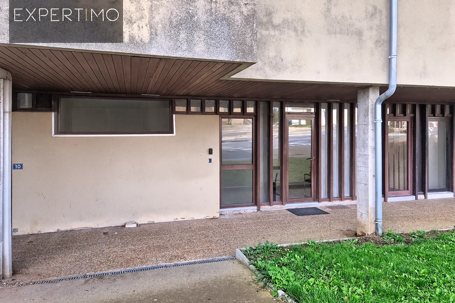 Local commercial de 86,67 m² à La Primaube, emplacement stratégique dans centre médical dynamique