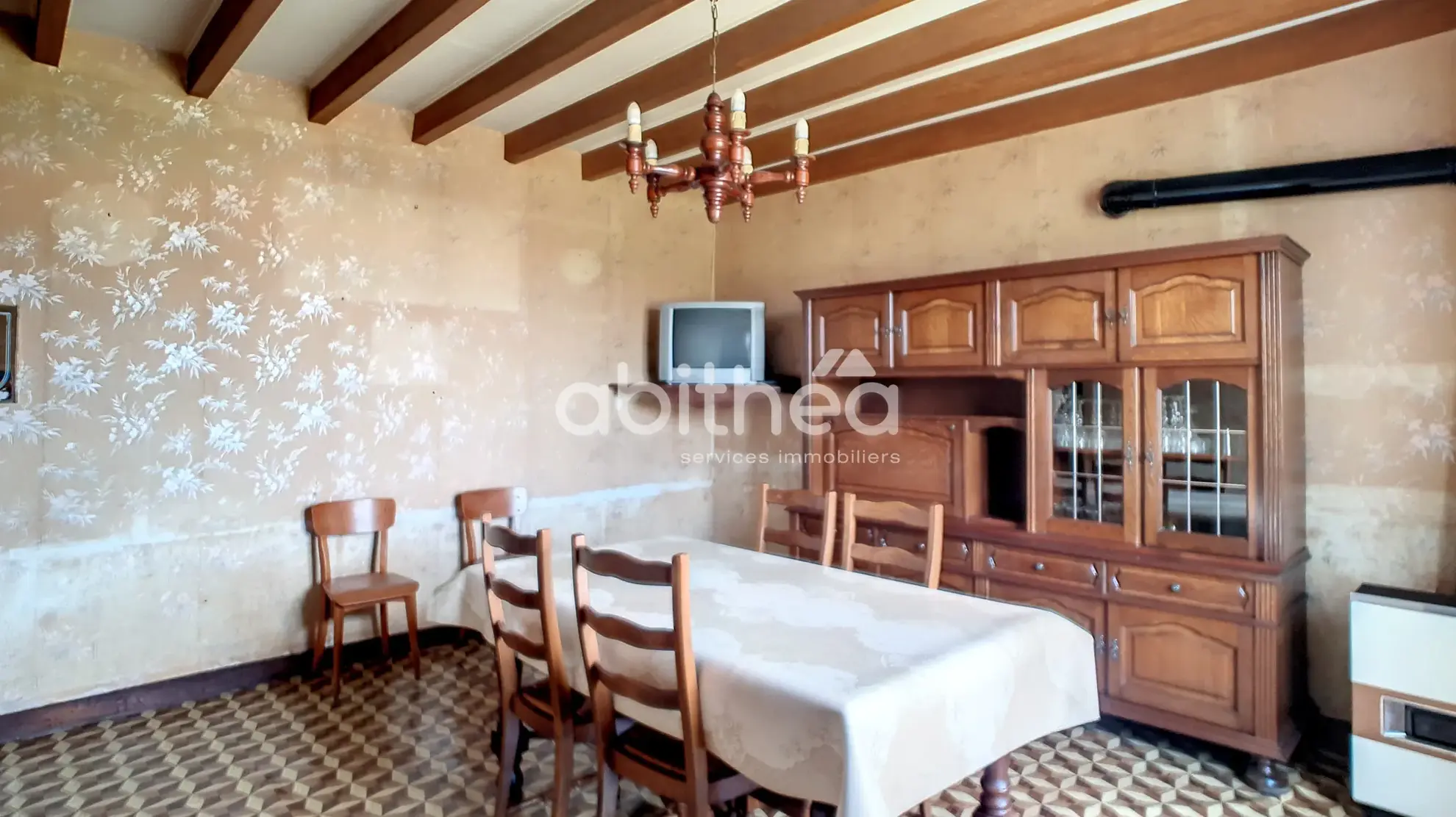 Maison individuelle de 120m² à Roumazières avec jardin et dépendances 