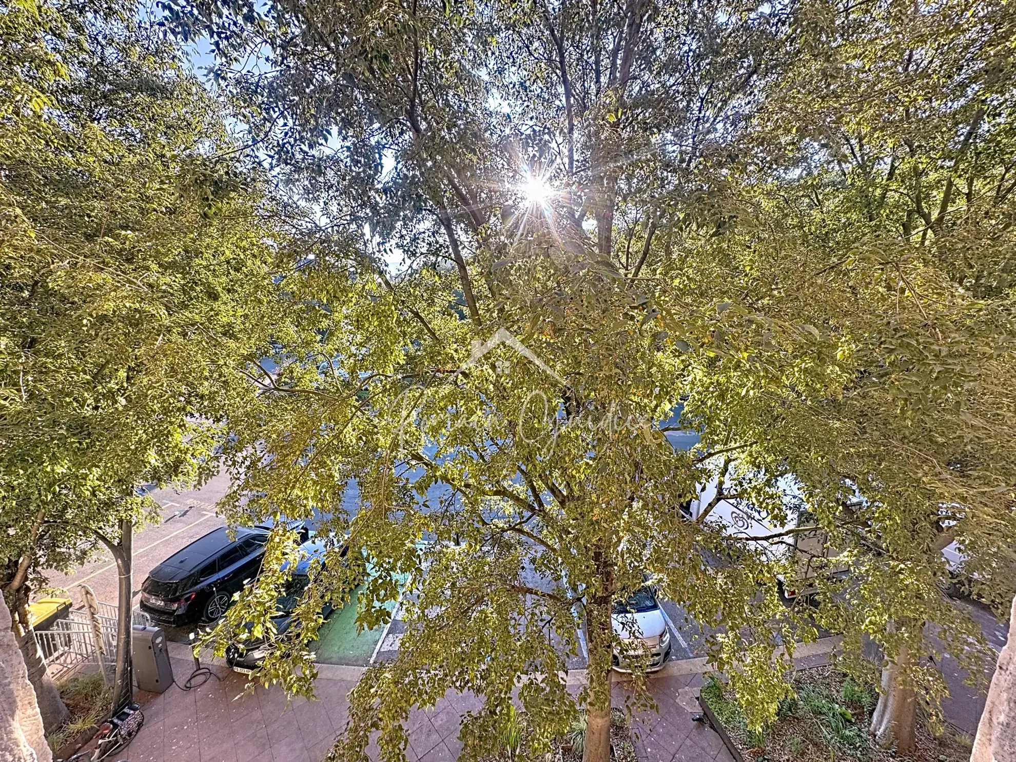 Appartement F3 de 58 m² avec vue sur la Place du Mandarous à Millau 