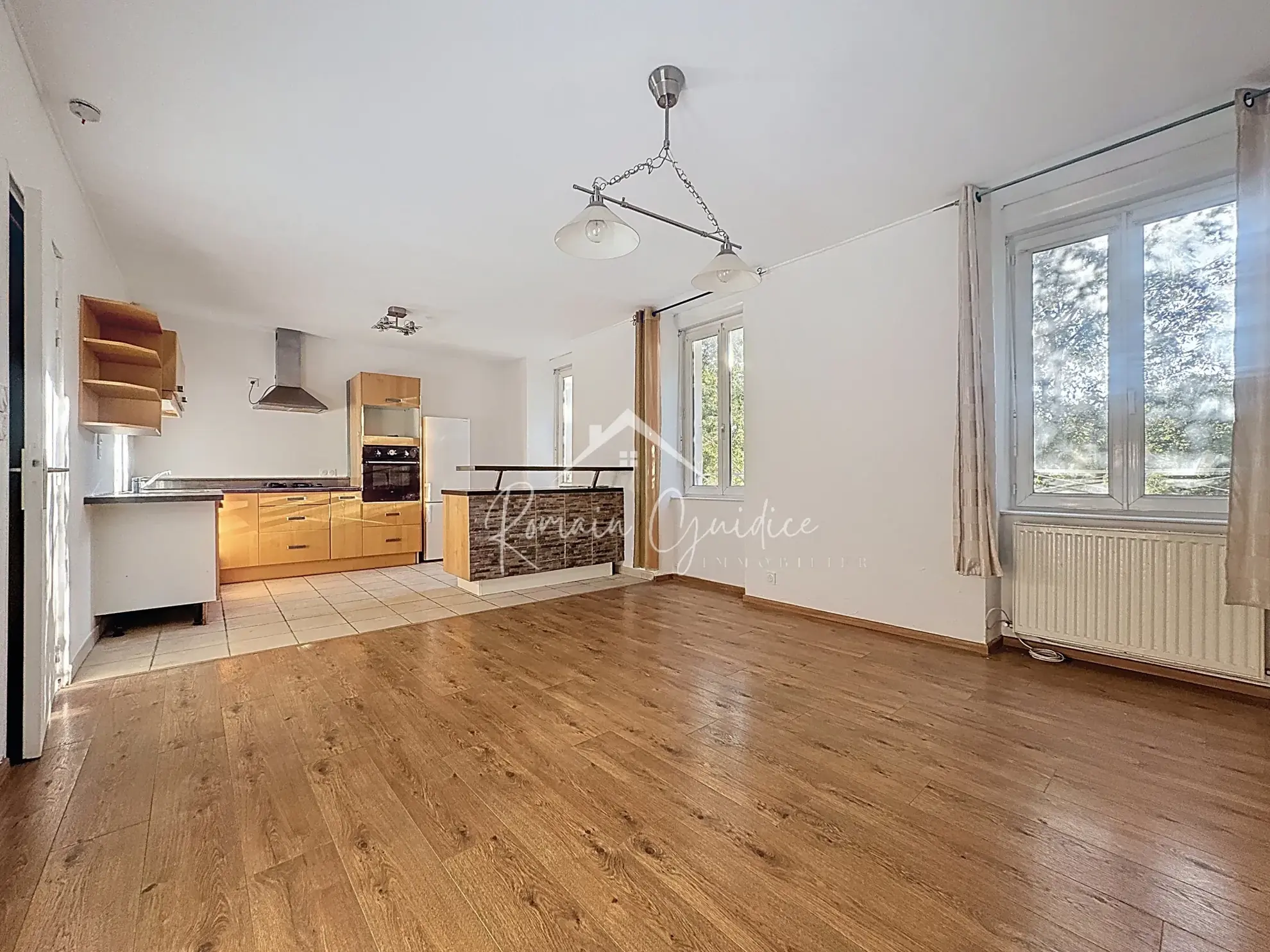 Appartement F3 de 58 m² avec vue sur la Place du Mandarous à Millau 