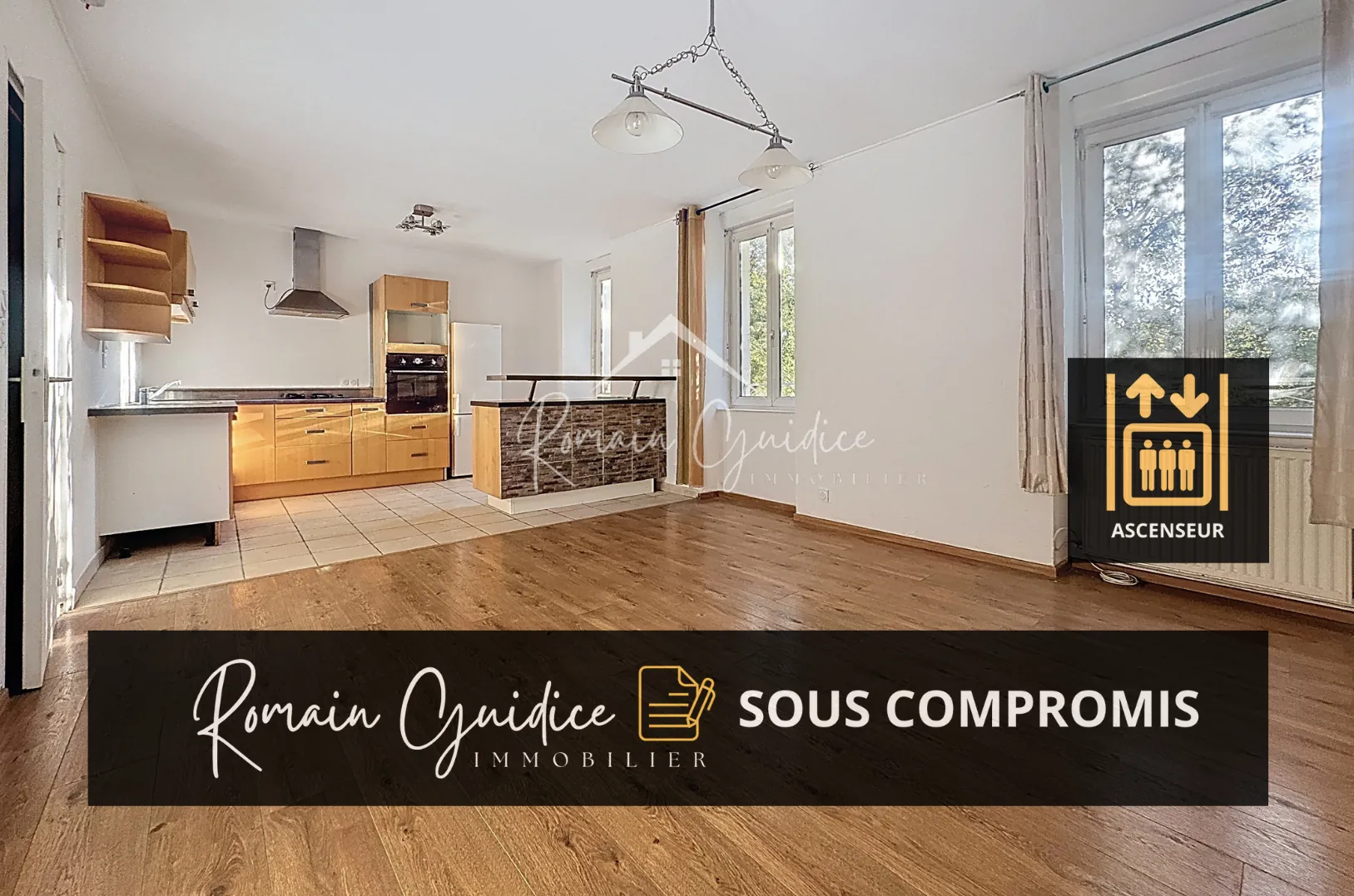 Appartement F3 de 58 m² avec vue sur la Place du Mandarous à Millau