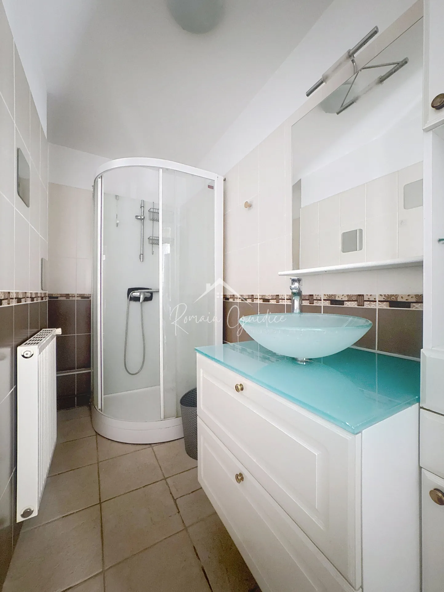 Appartement F3 de 58 m² avec vue sur la Place du Mandarous à Millau 