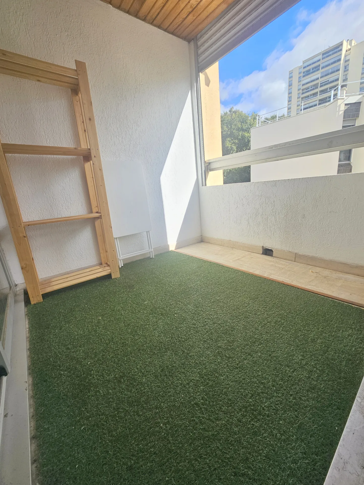 Appartement T1 bis de 37 m² à vendre à Montpellier en centre-ville avec terrasse 