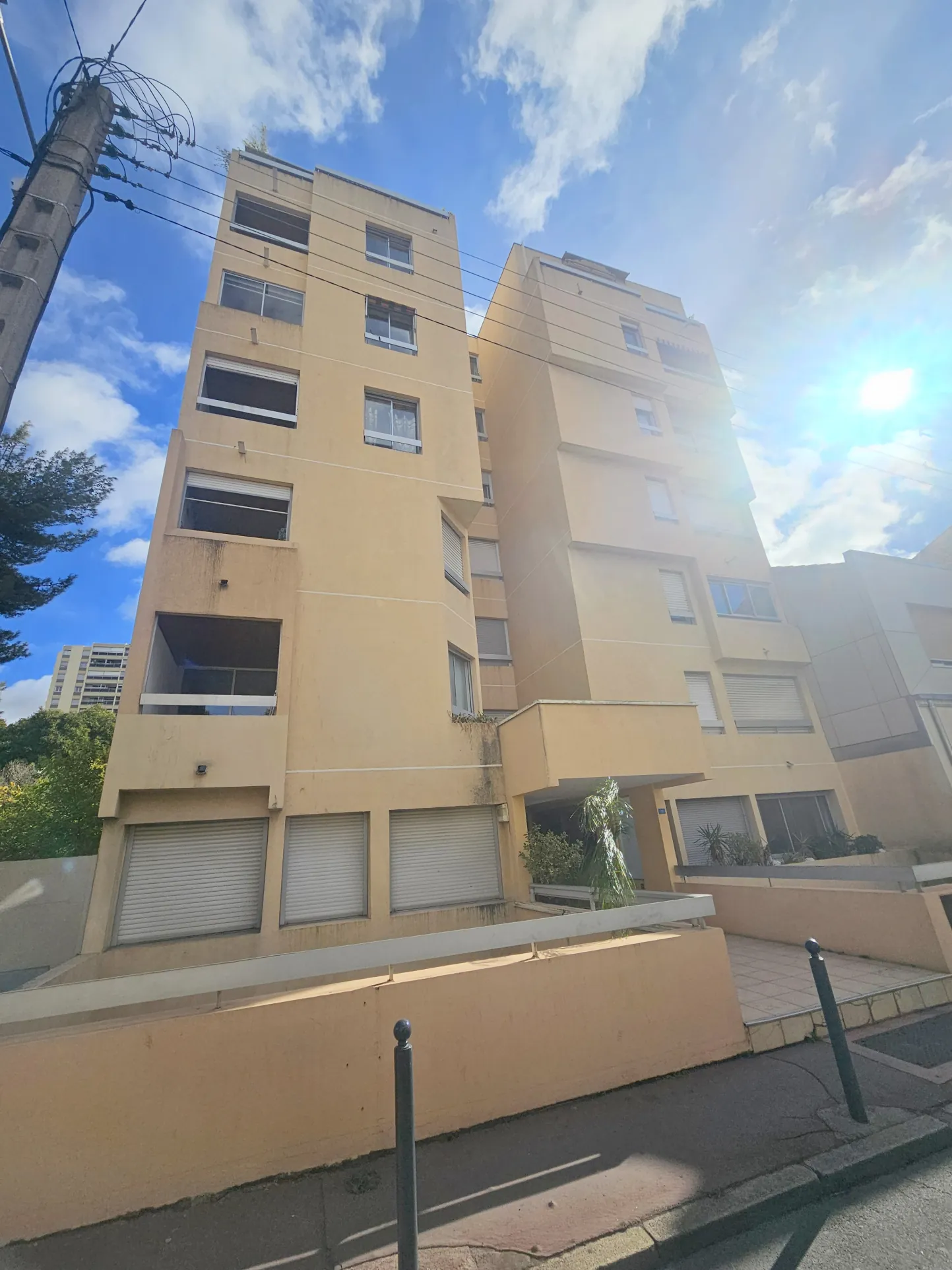 Appartement T1 bis de 37 m² à vendre à Montpellier en centre-ville avec terrasse 