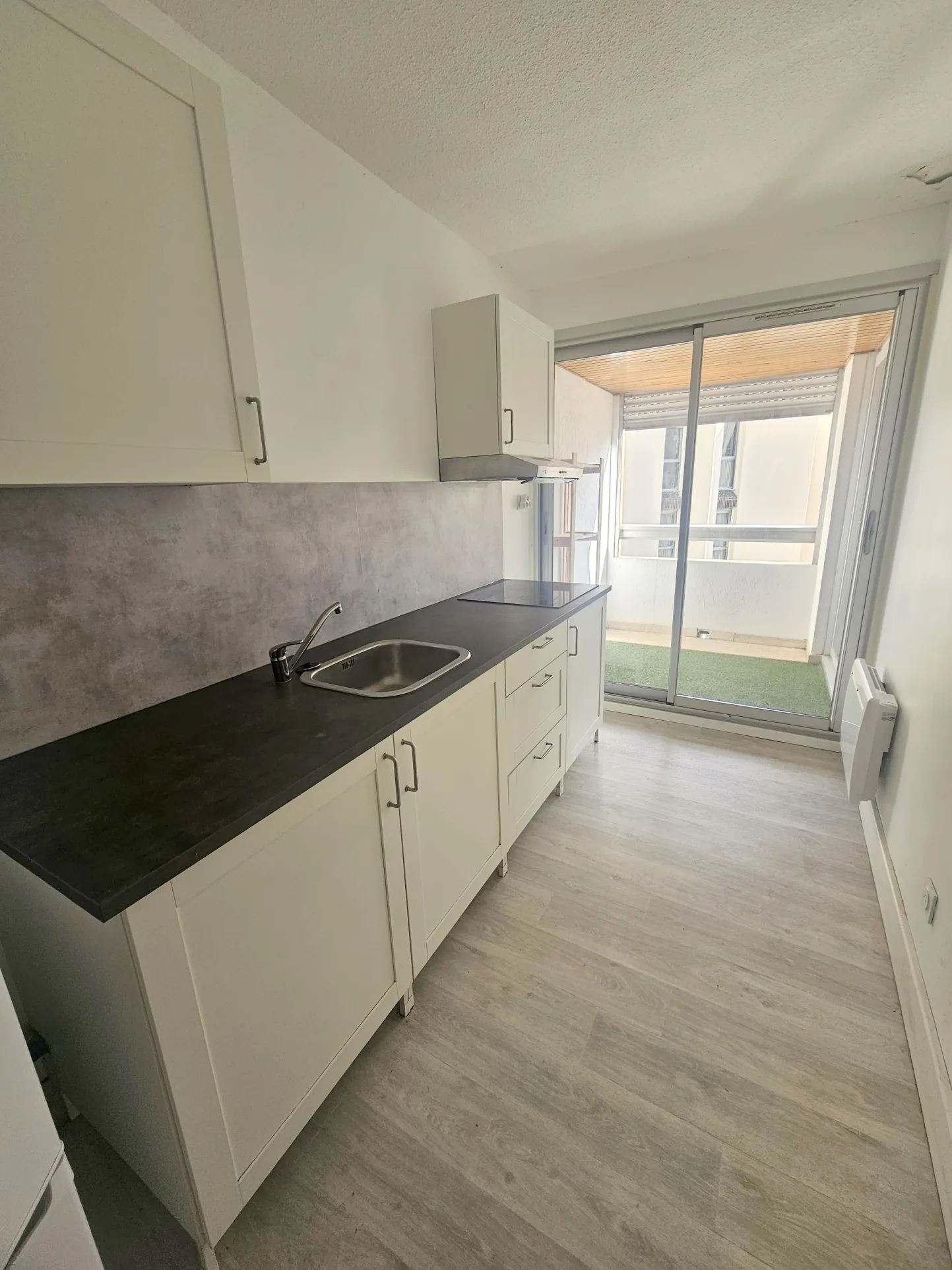 Appartement T1 bis de 37 m² à vendre à Montpellier en centre-ville avec terrasse 