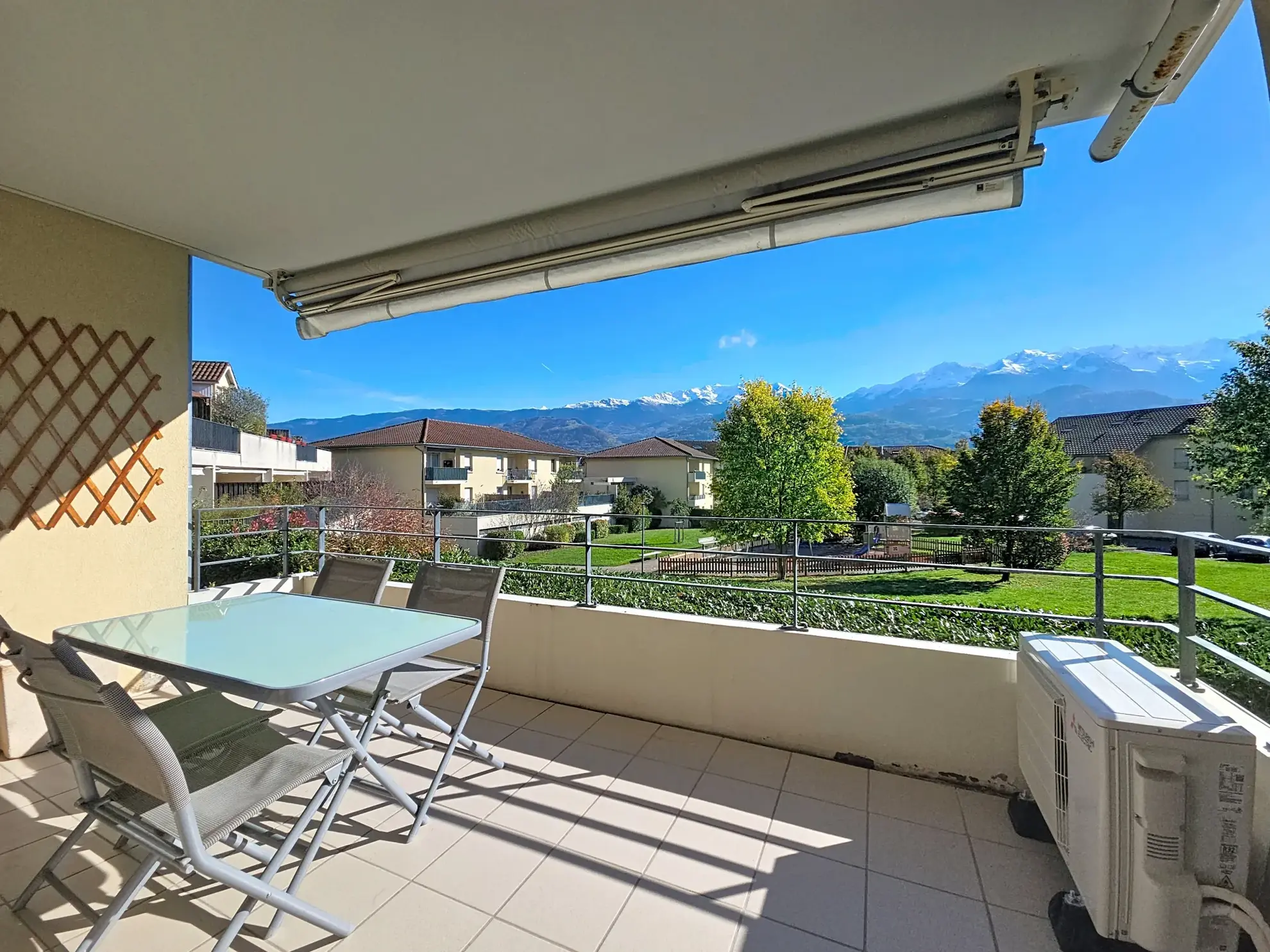 Appartement T3 lumineux avec terrasse à Crolles, proche Grenoble 