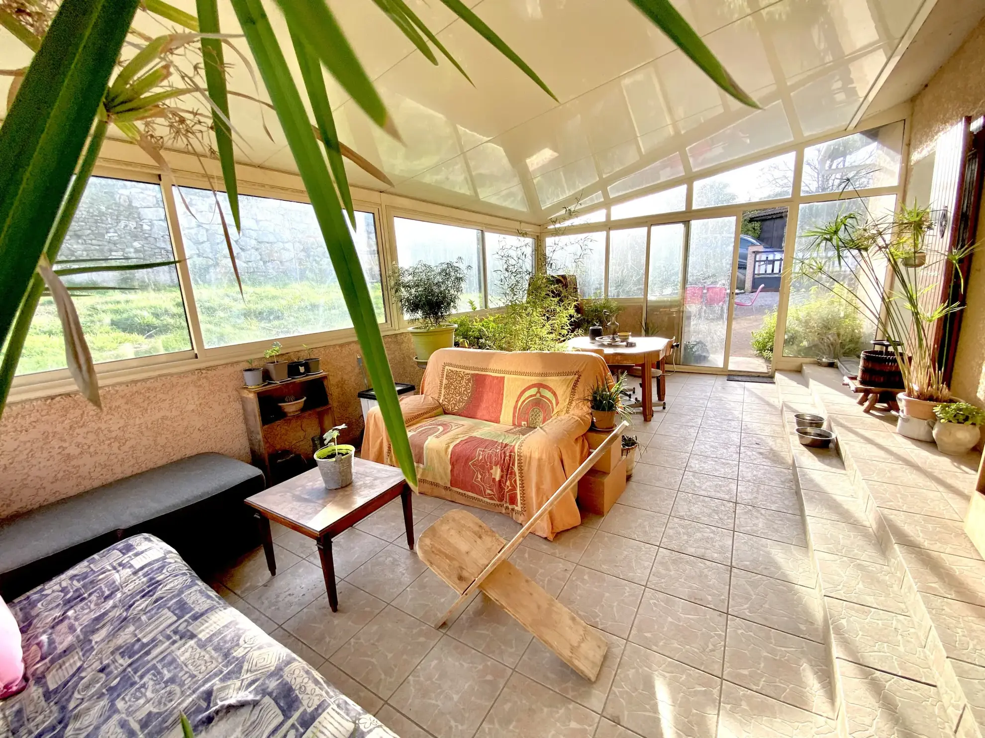 Maison rénovée de 101 m² avec véranda et jardin fruitier à Annonay 