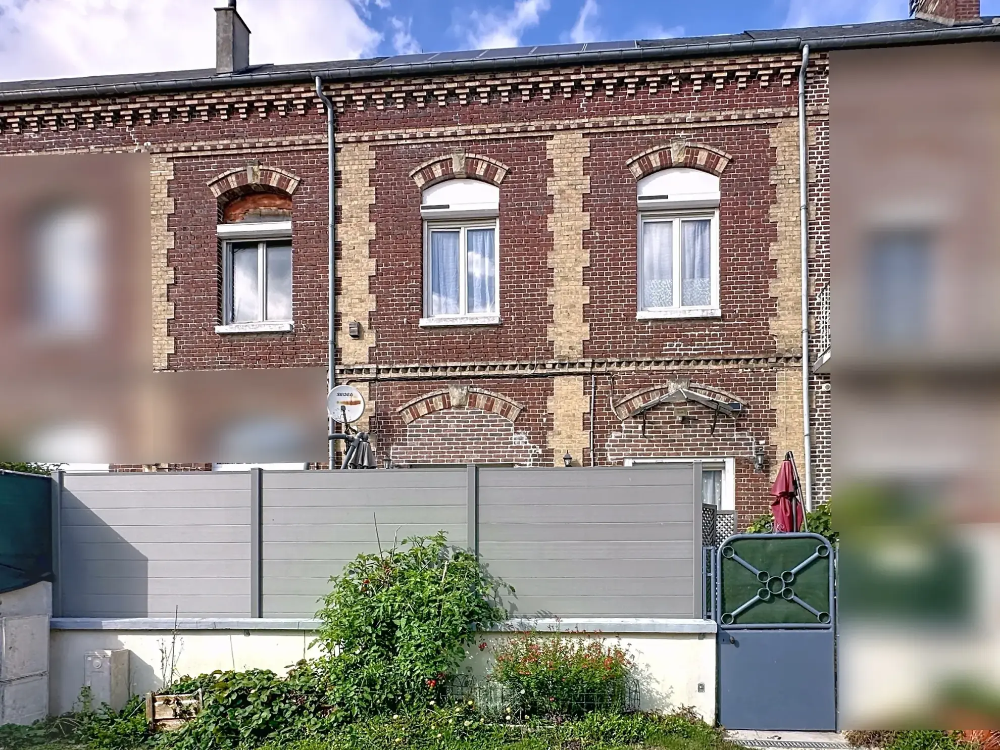 Maison à vendre à Étrépagny - 2 chambres, garage, terrasse, panneaux solaires