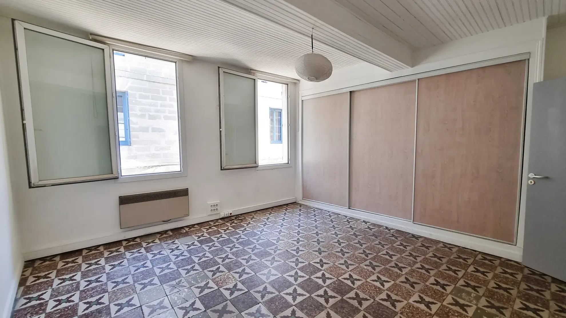 Appartement spacieux de 97 m² à Sommieres avec parking 