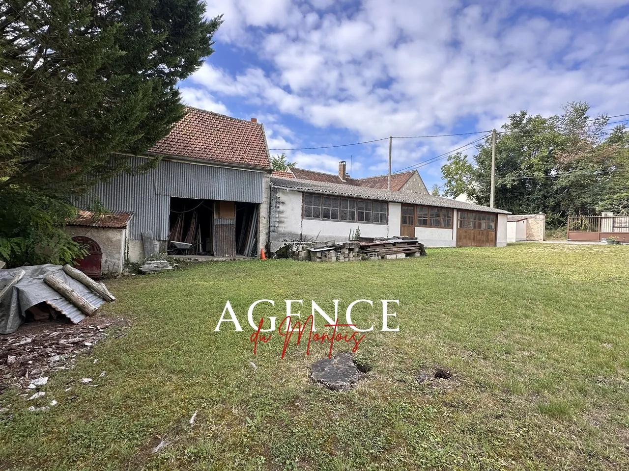 Belle ferme en pierre rénovée avec jardin à Bray-sur-Seine 