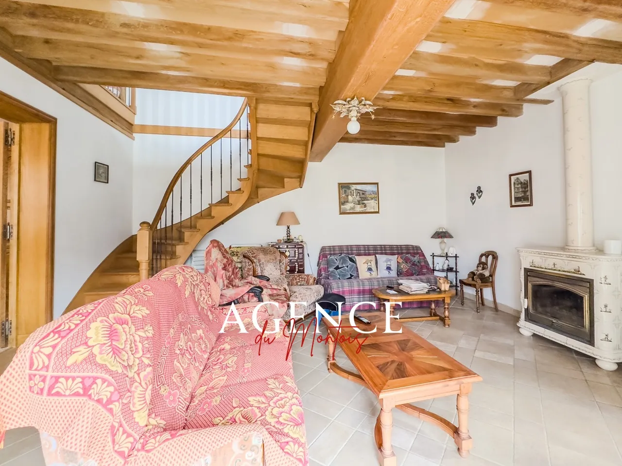 Belle ferme en pierre rénovée avec jardin à Bray-sur-Seine 