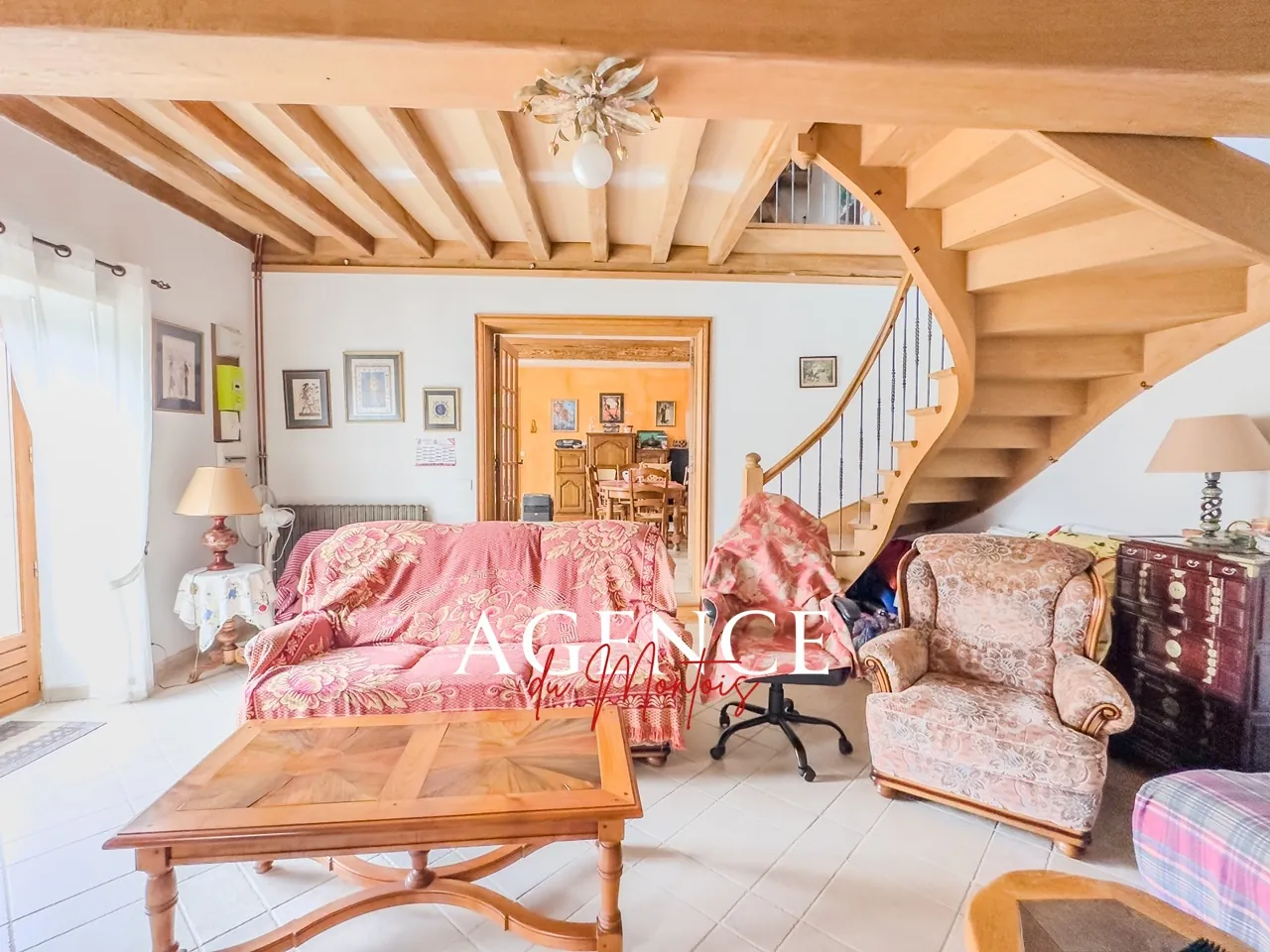 Belle ferme en pierre rénovée avec jardin à Bray-sur-Seine 