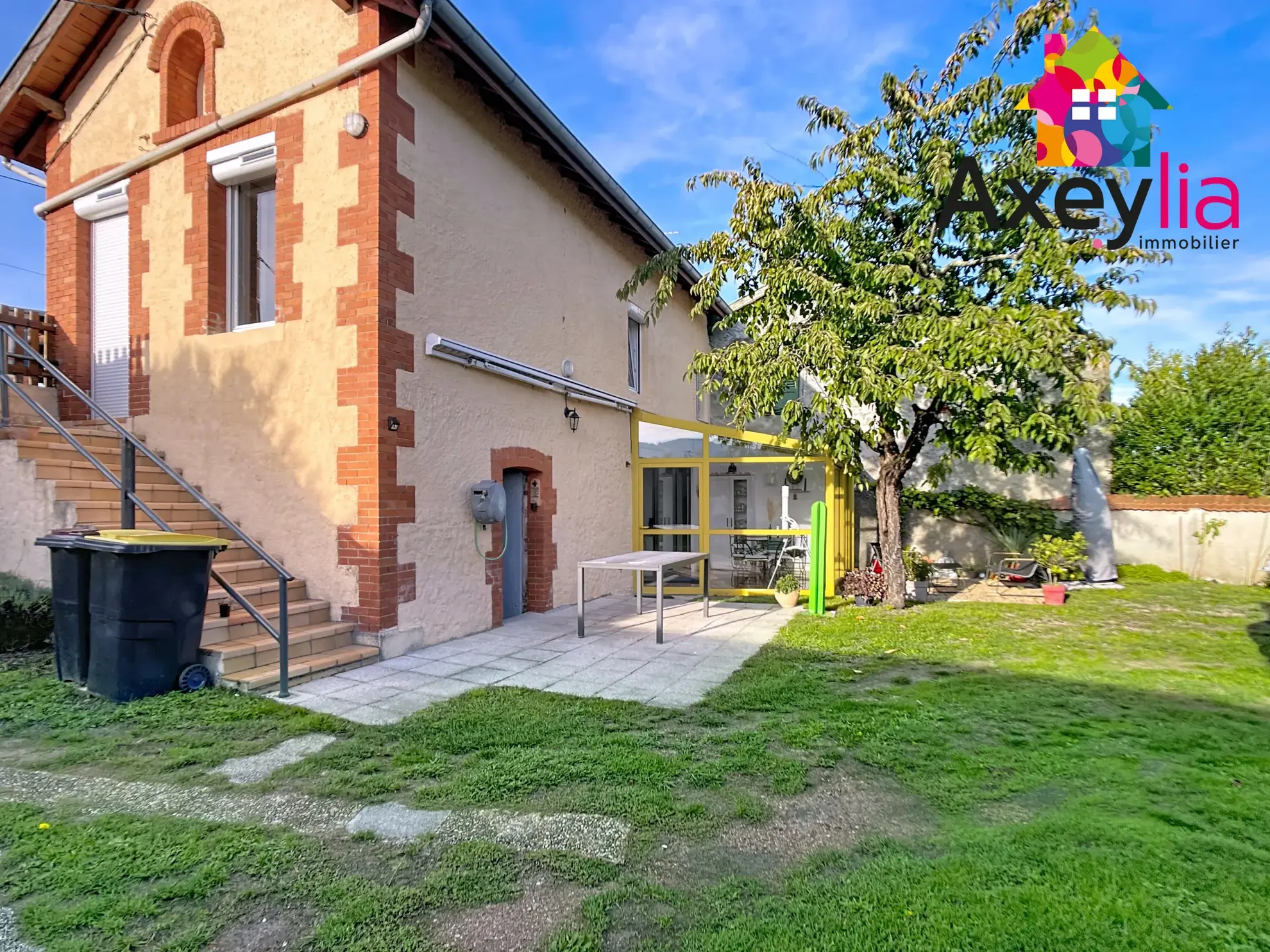 Charmante maison rénovée avec 2 chambres, terrasse et garage à Lentigny