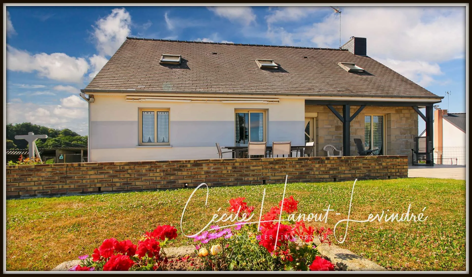 Charmante maison familiale de 132 m² avec terrasse sud, 4 chambres, dans la campagne de Sacey près d'Antrain 