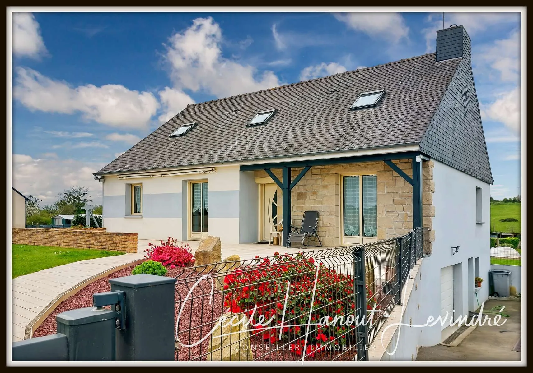 Charmante maison familiale de 132 m² avec terrasse sud, 4 chambres, dans la campagne de Sacey près d'Antrain 