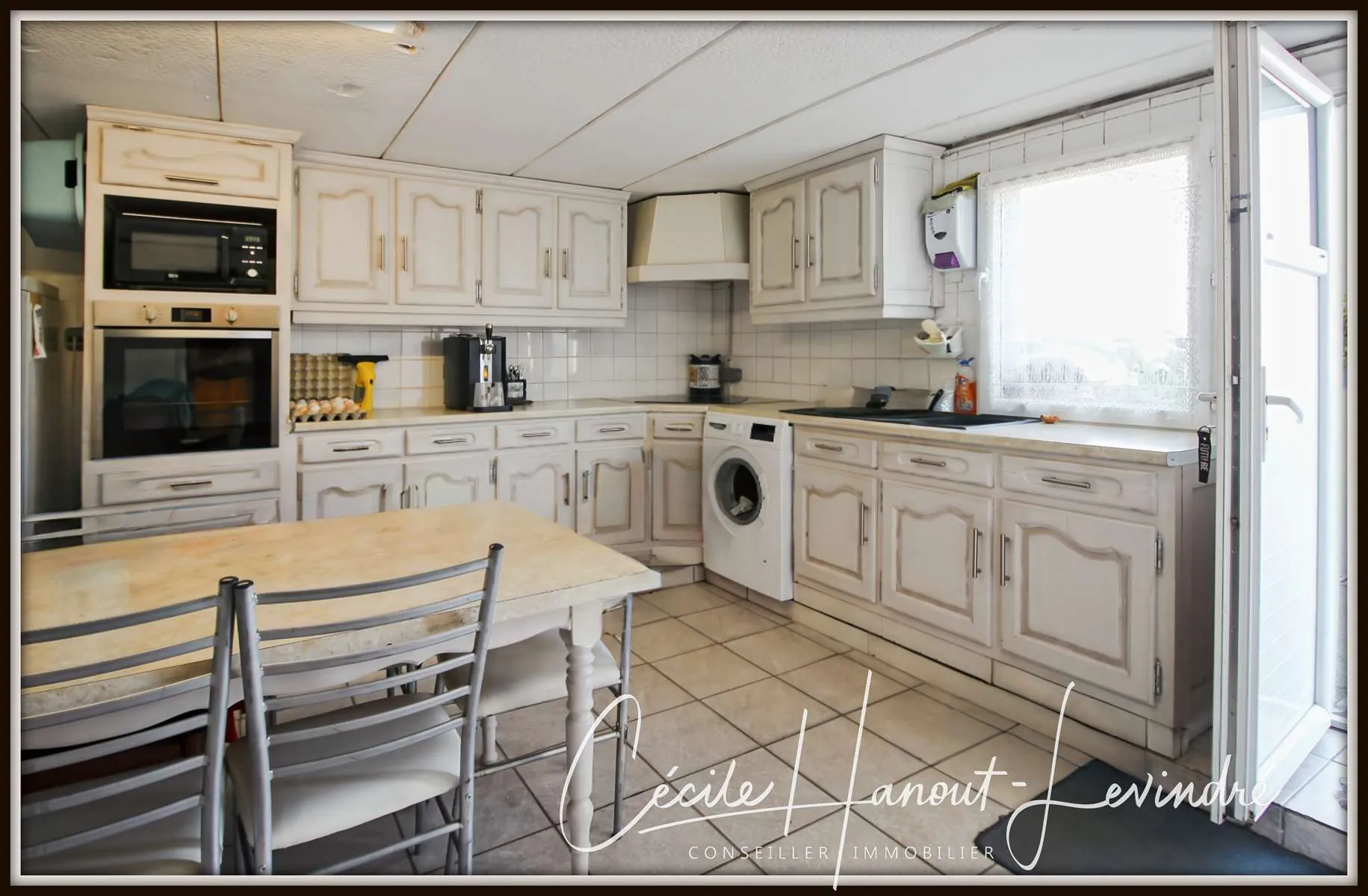 Charmante maison familiale de 132 m² avec terrasse sud, 4 chambres, dans la campagne de Sacey près d'Antrain 