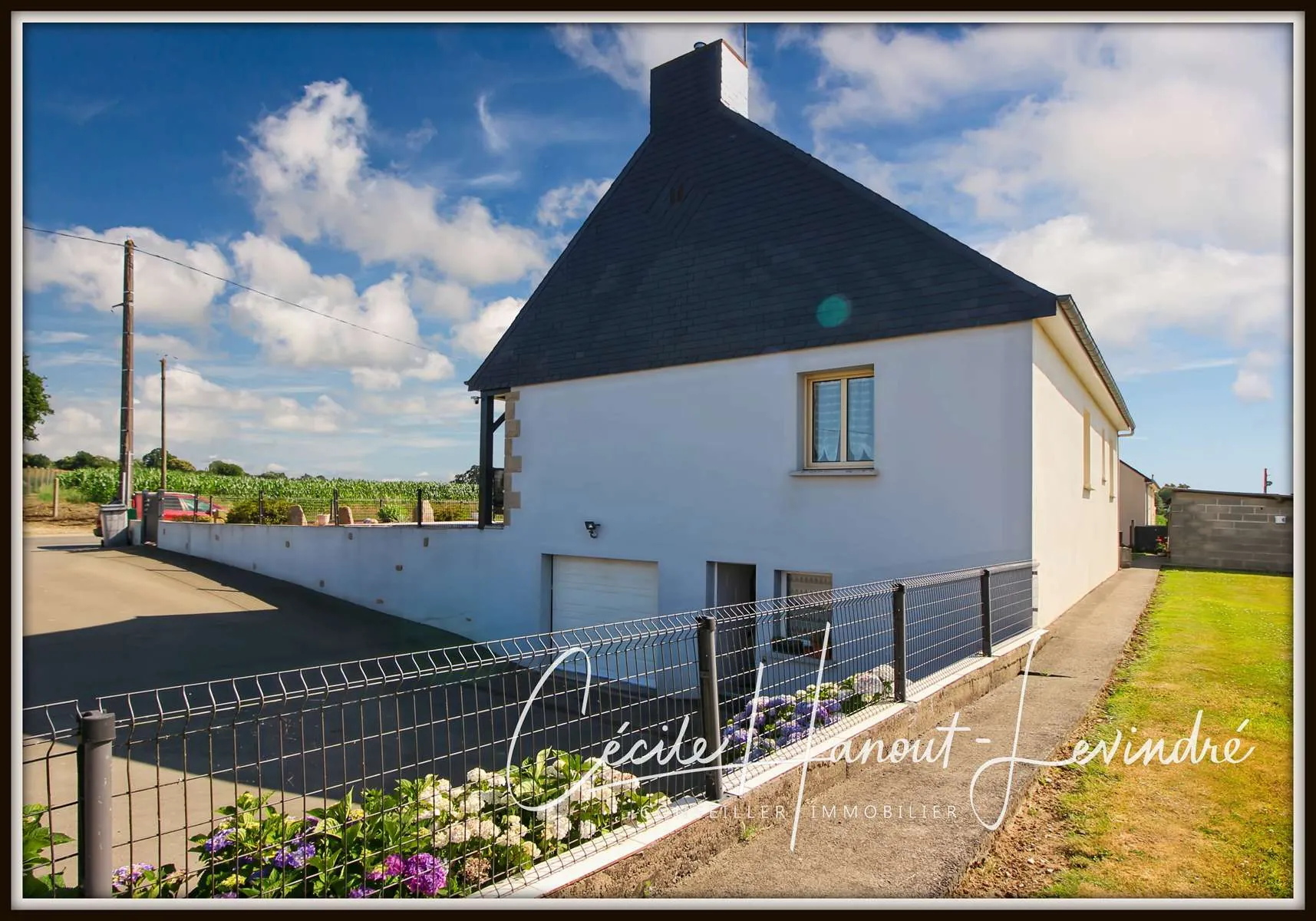 Charmante maison familiale de 132 m² avec terrasse sud, 4 chambres, dans la campagne de Sacey près d'Antrain 