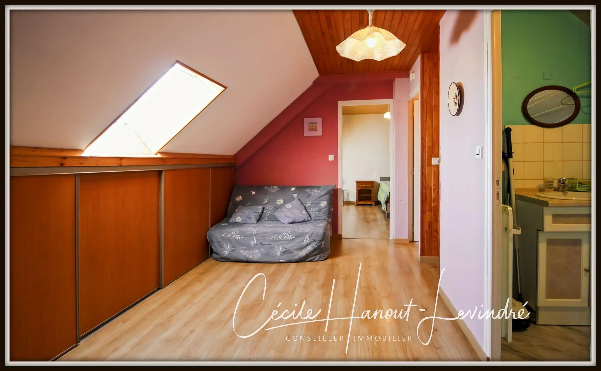 Charmante maison familiale de 132 m² avec terrasse sud, 4 chambres, dans la campagne de Sacey près d'Antrain 