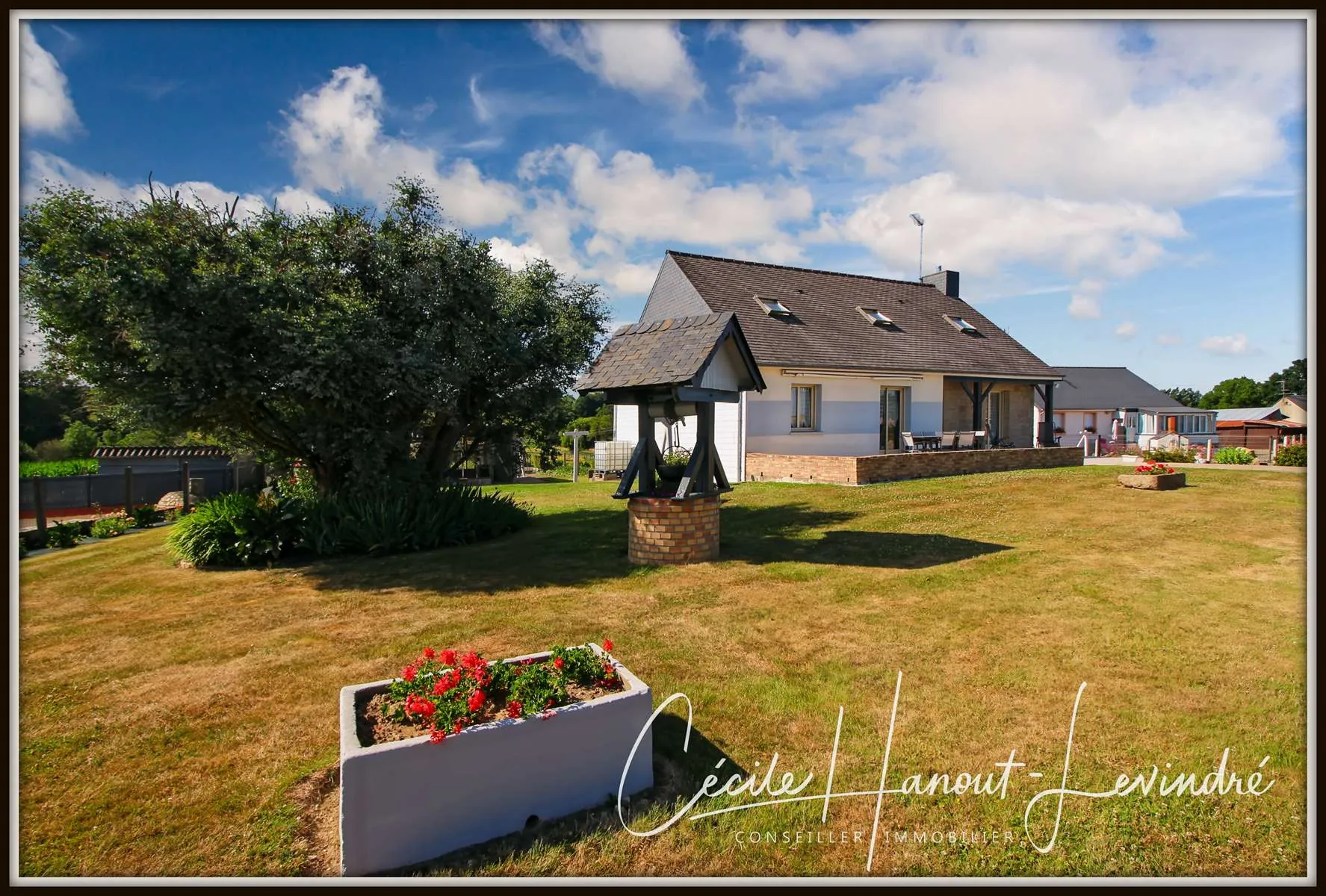 Charmante maison familiale de 132 m² avec terrasse sud, 4 chambres, dans la campagne de Sacey près d'Antrain 