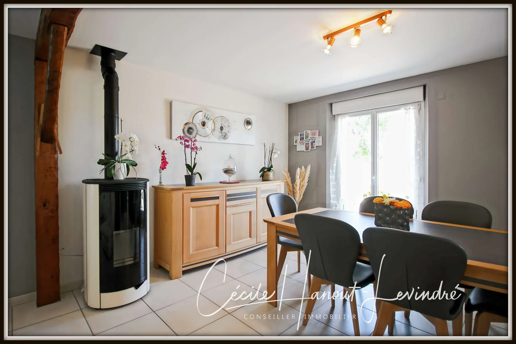 Charmante maison familiale de 132 m² avec terrasse sud, 4 chambres, dans la campagne de Sacey près d'Antrain 