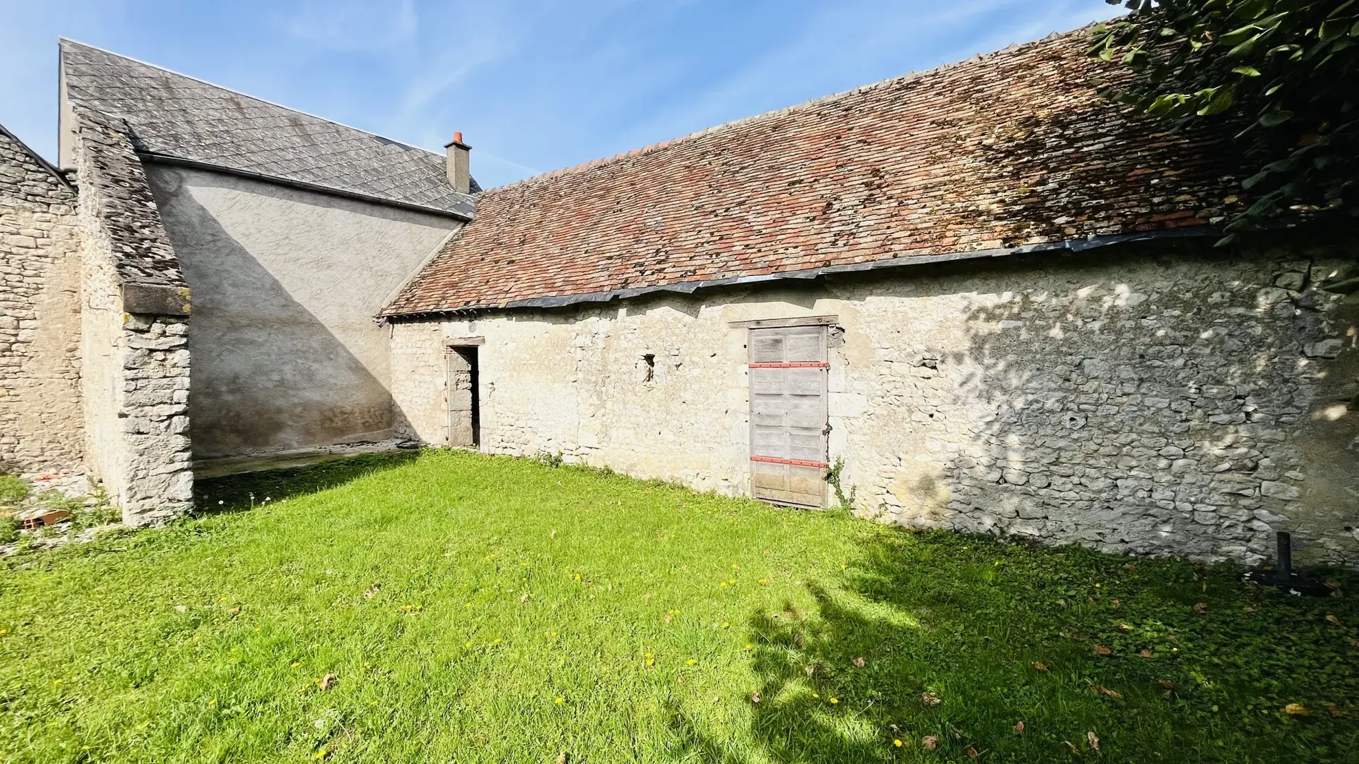 Maison ancienne rénovée avec terrain à Josnes, près de Beaugency 