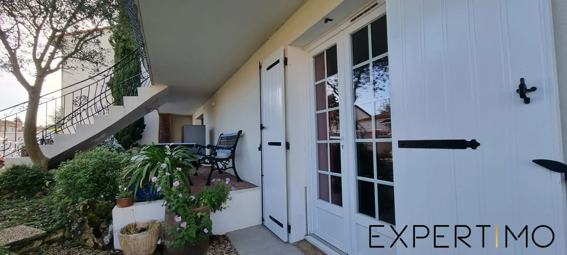 Pavillon avec 4 chambres et logement indépendant à Buxerolles 