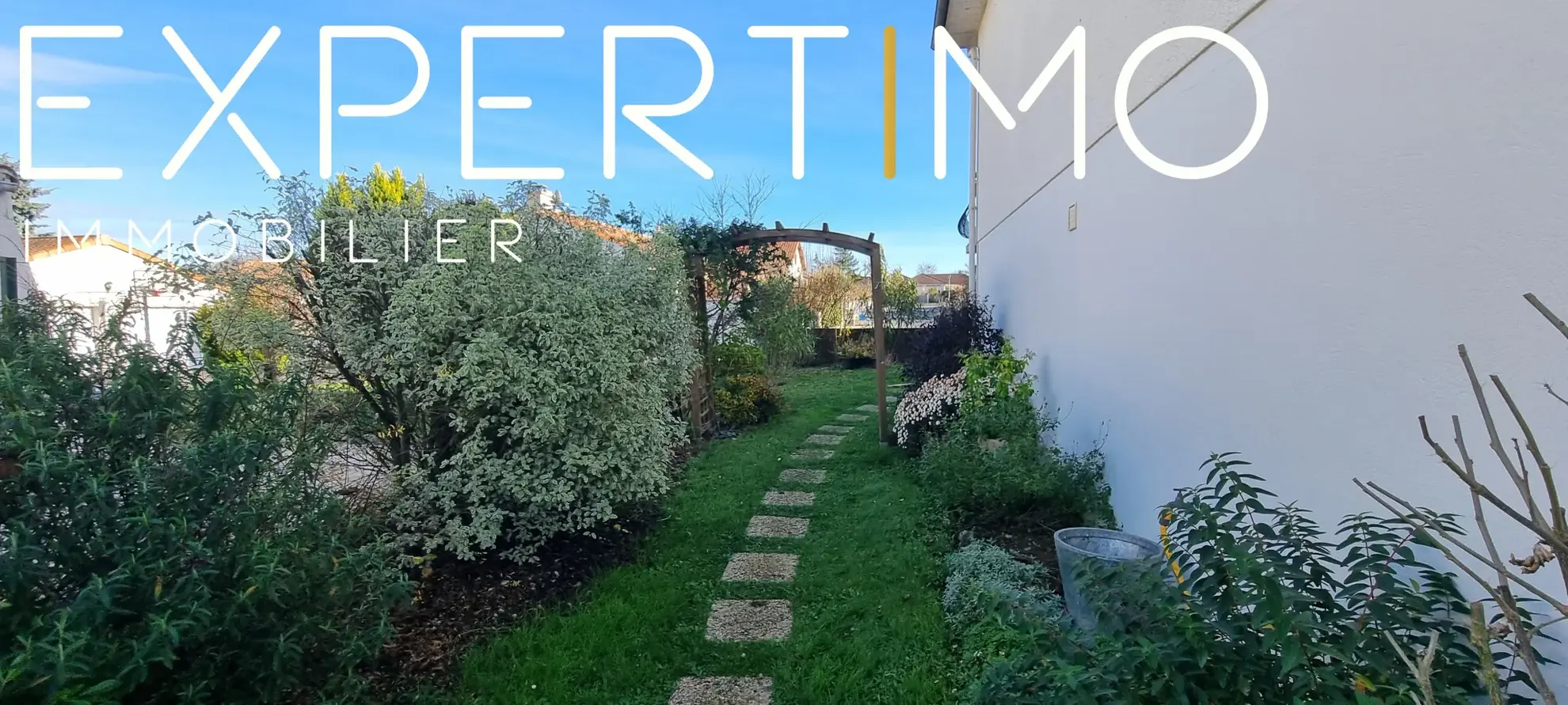 Pavillon avec 4 chambres et logement indépendant à Buxerolles