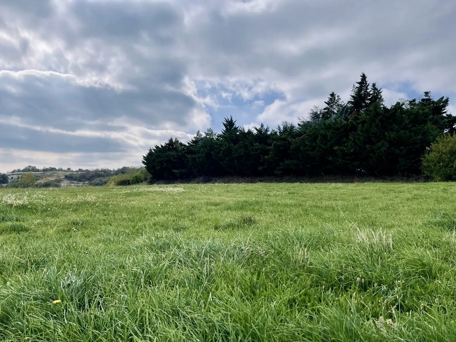 Terrain constructible de 1698 m² à Vion (07) - Secteur calme et prisé