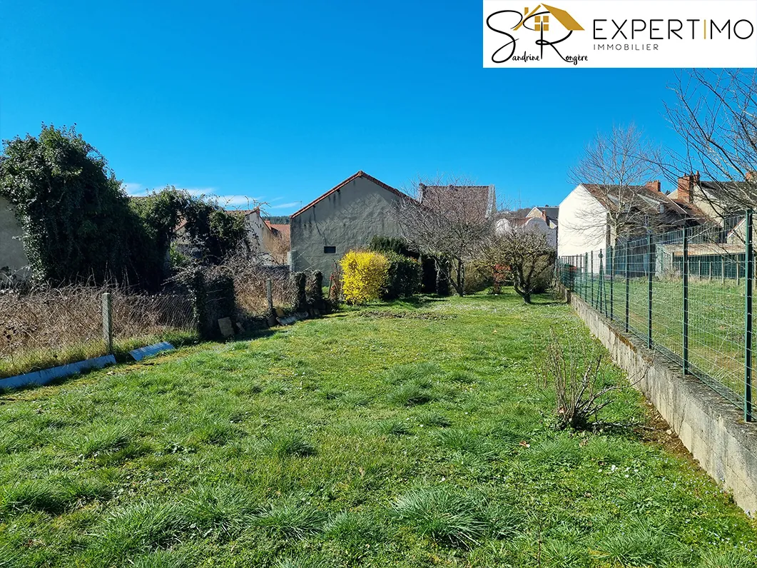 Grande maison familiale de 228 m² avec terrain à Saint Éloy-les-Mines 