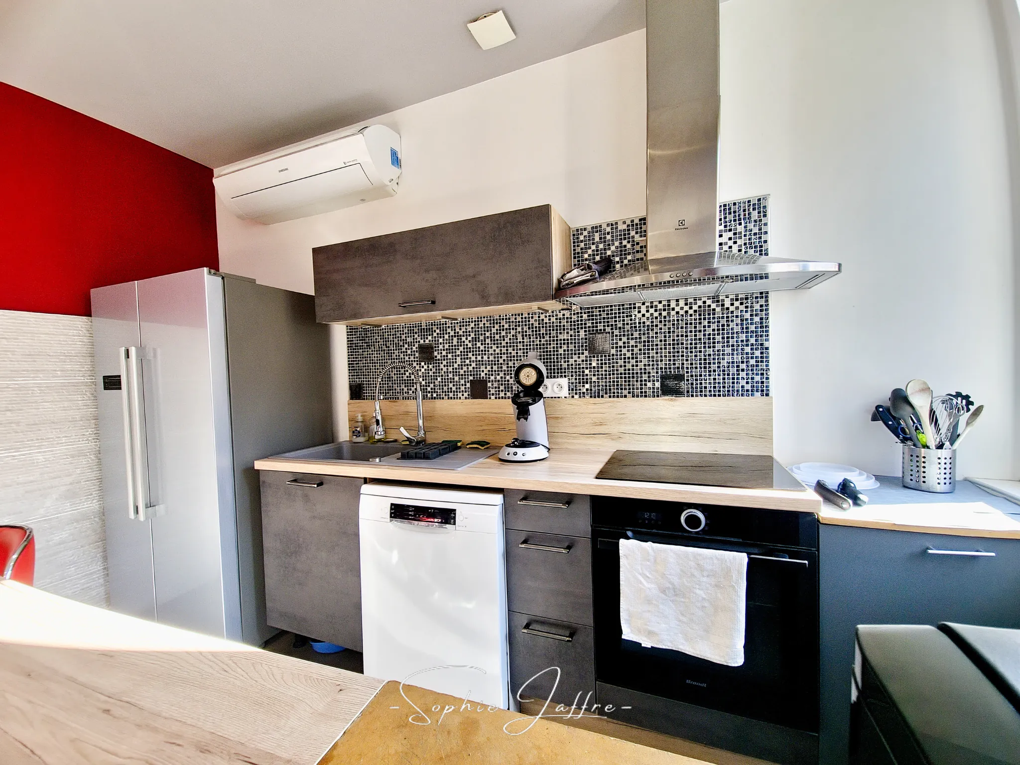 Appartement T4 en centre-ville de Privas avec studio indépendant et forte rentabilité 