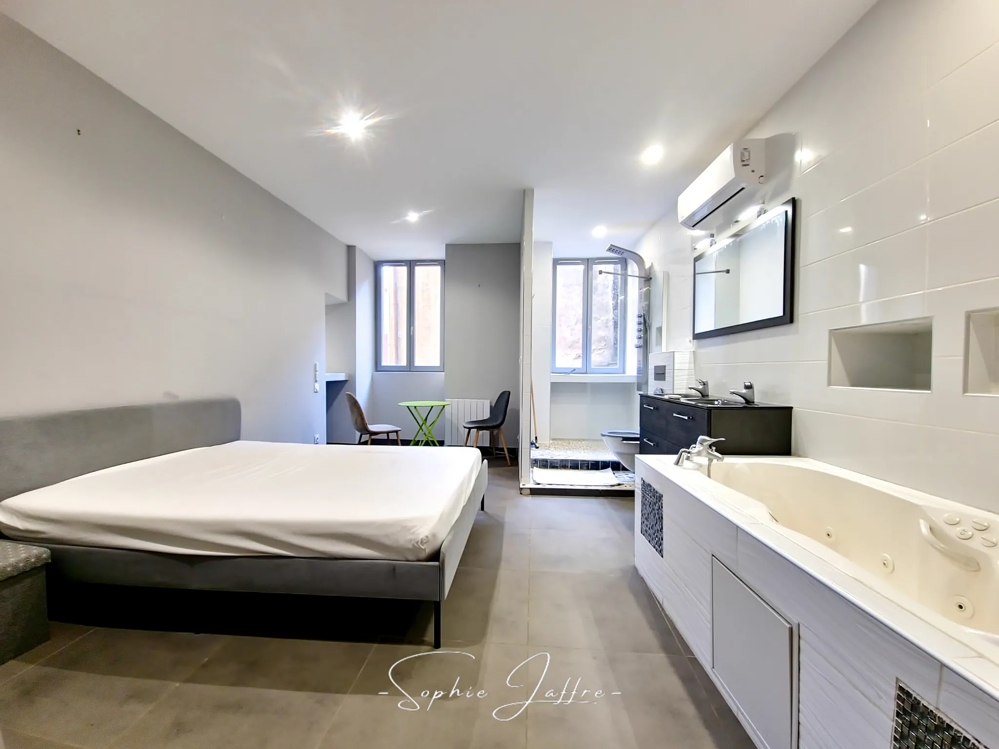 Appartement T4 en centre-ville de Privas avec studio indépendant et forte rentabilité 