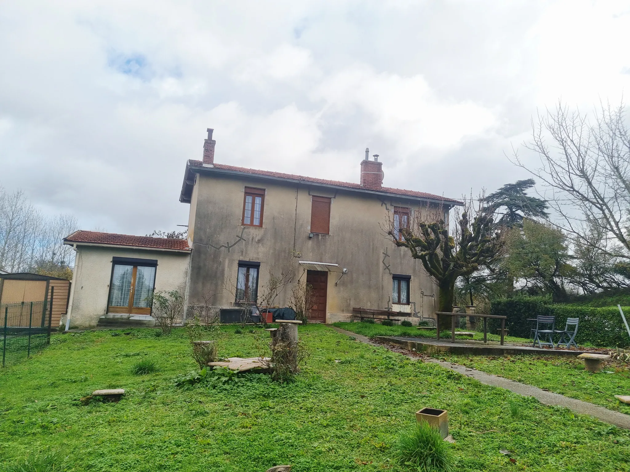 Maison de 102 m² à Bazas avec jardin, garage, et garanties après sinistre