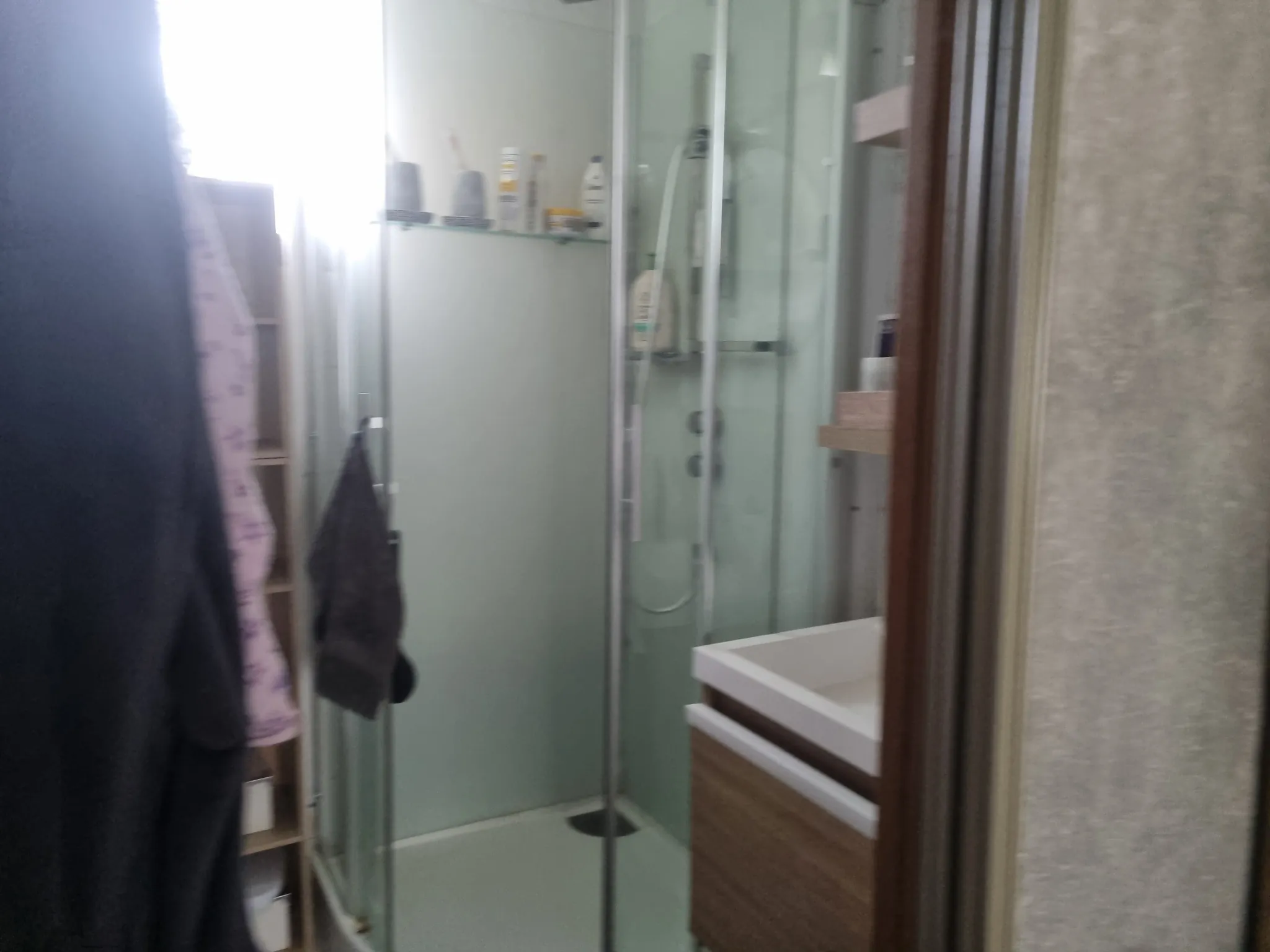 Maison de 102 m² à Bazas avec jardin, garage, et garanties après sinistre 