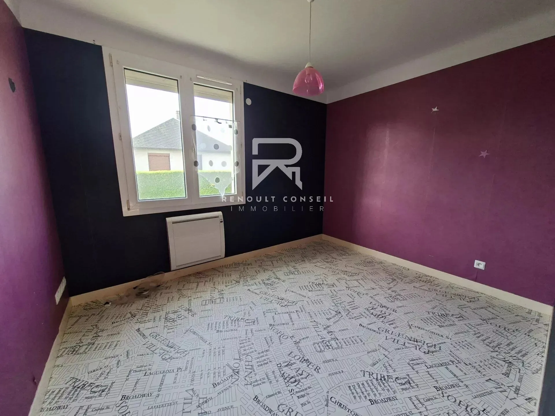 Charmant pavillon rénové de 95 m² avec terrain arboré à Goupil-Othon 