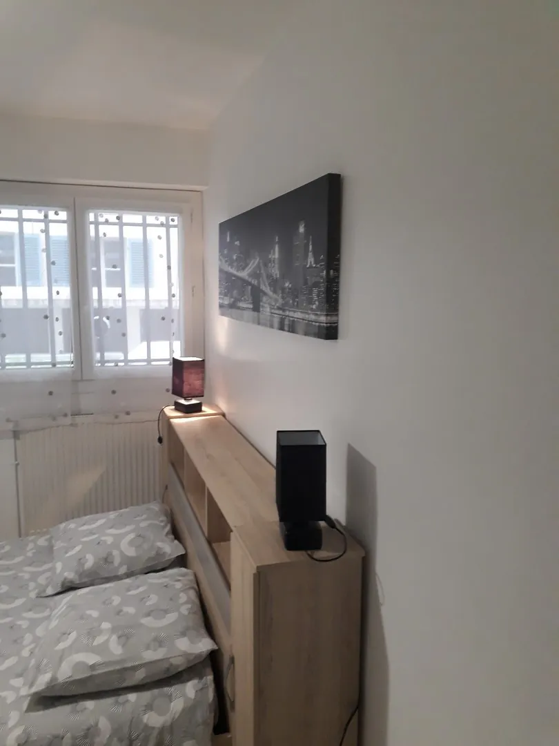 Appartement T3 lumineux de 57,43 m² à Toulon Haute-Ville proche commodités 