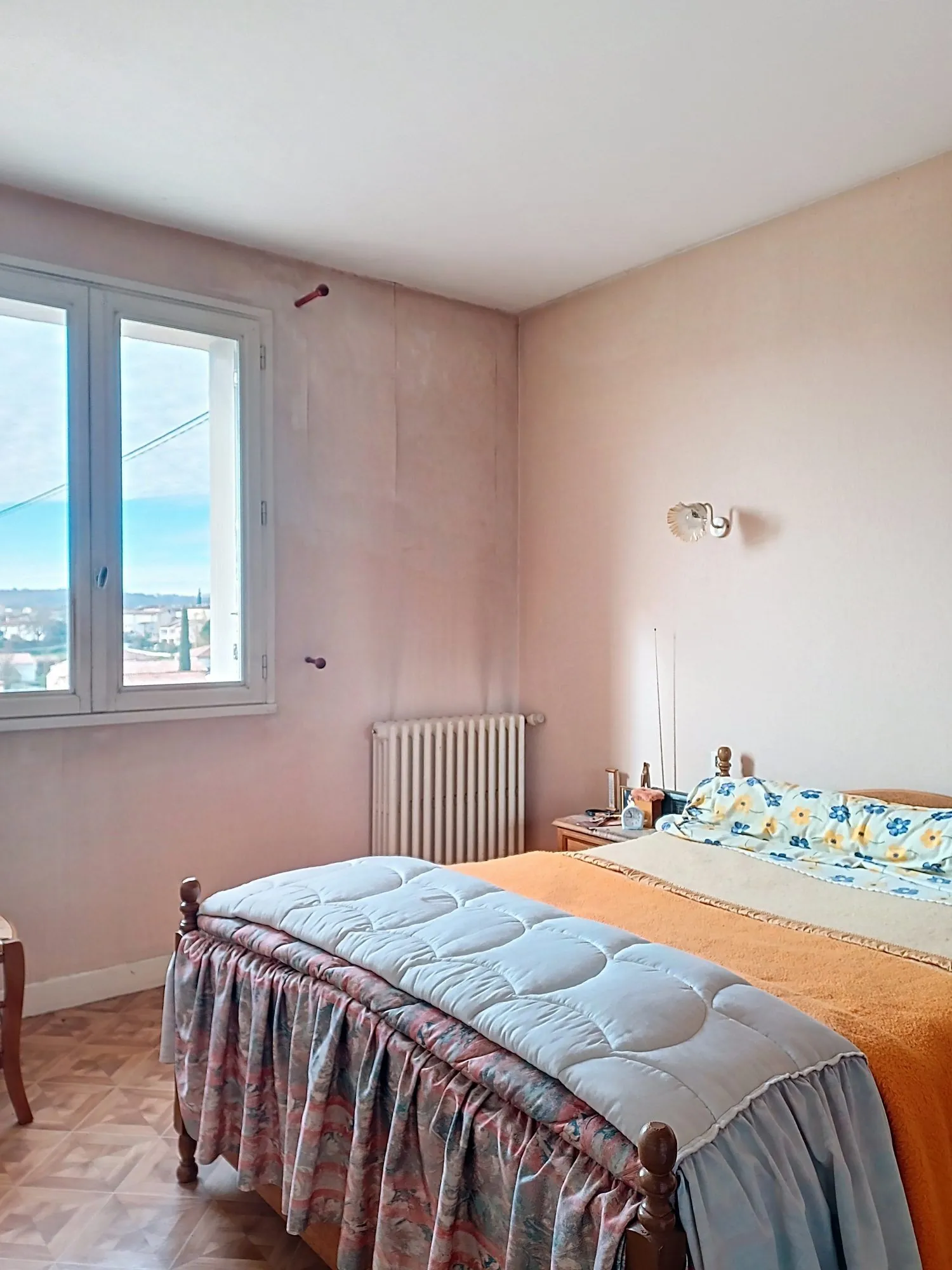 Maison à Réalmont 79m² avec terrasse, garage et potentiel de rénovation, idéal investissement 