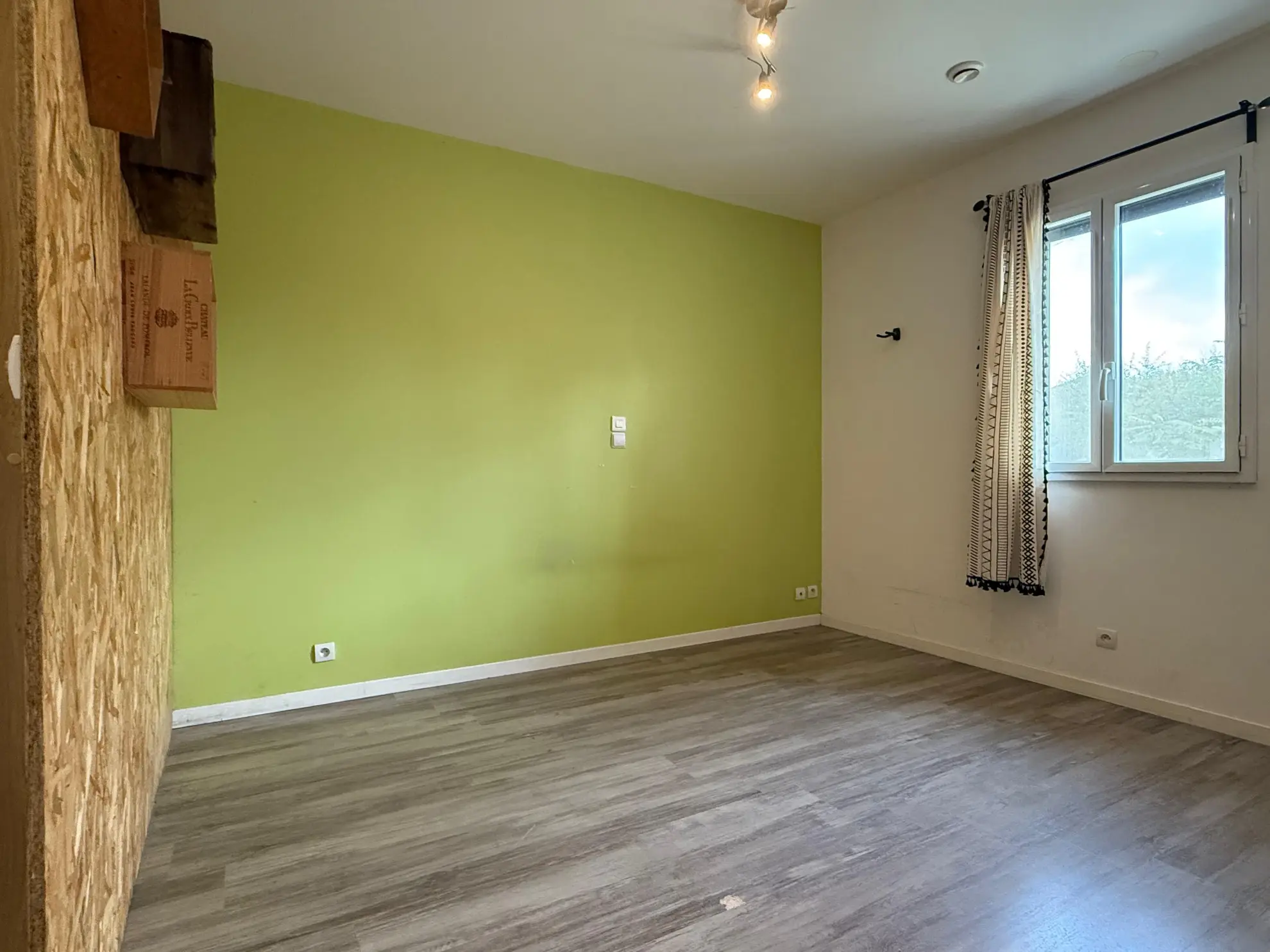 Maison moderne de 152 m² avec grand terrain à Marcilly-le-Châtel 