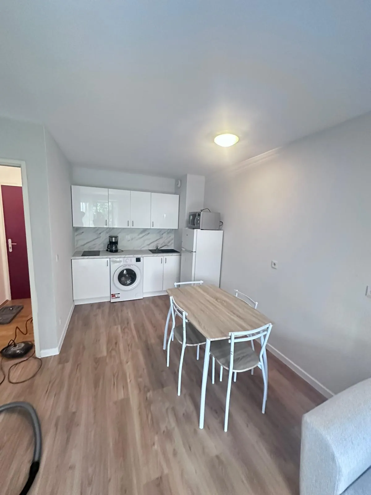 Appartement 2 pièces rénové à Divonne-les-Bains avec terrasse et parking