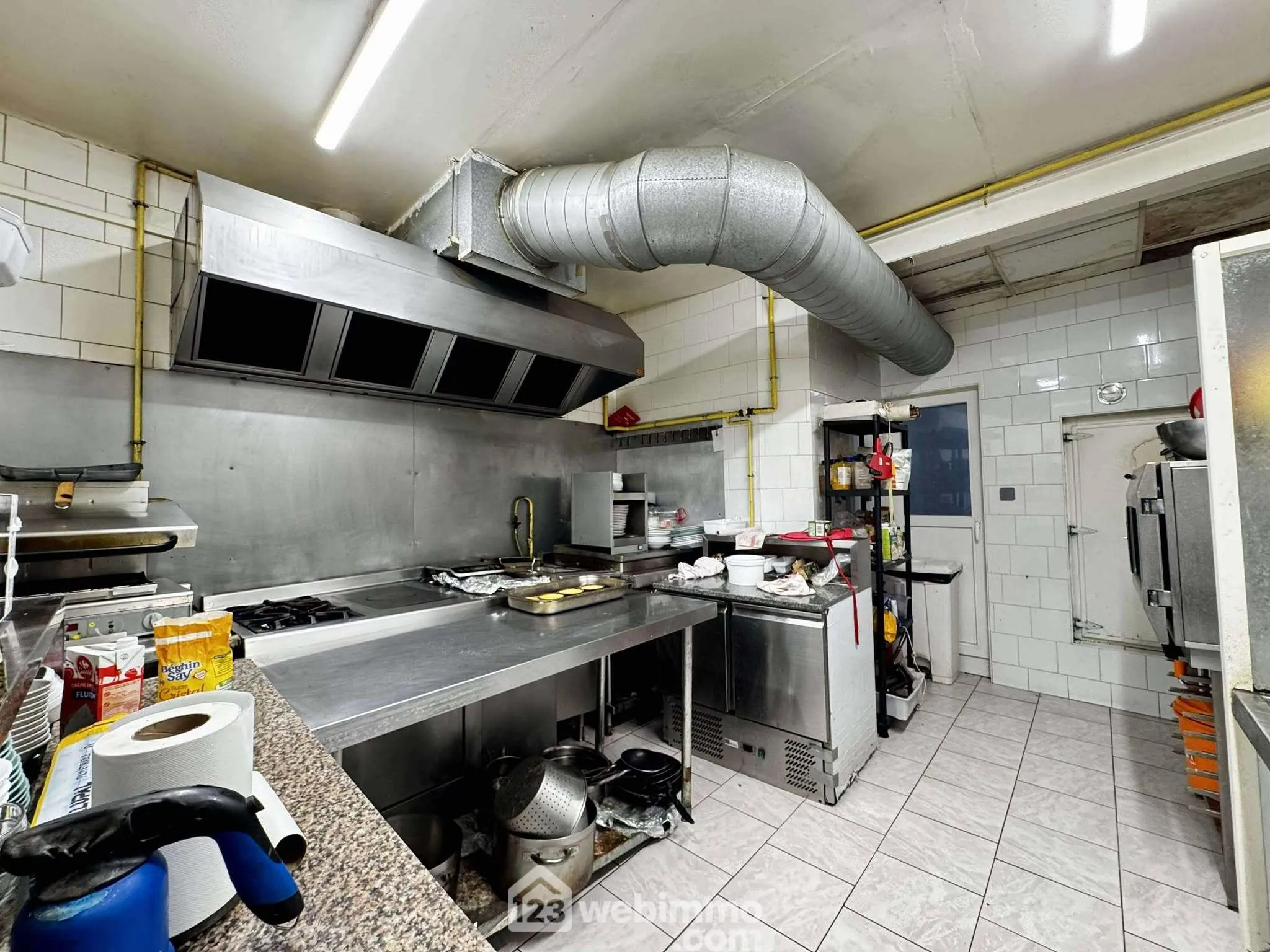 Fonds de commerce de restaurant à vendre à Laon – emplacement privilégié avec cave et licence 