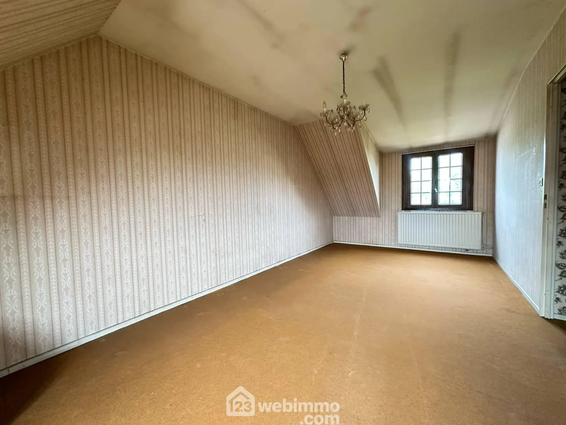 Spacieuse maison de 106 m² à Chambry avec 4 chambres et garage 