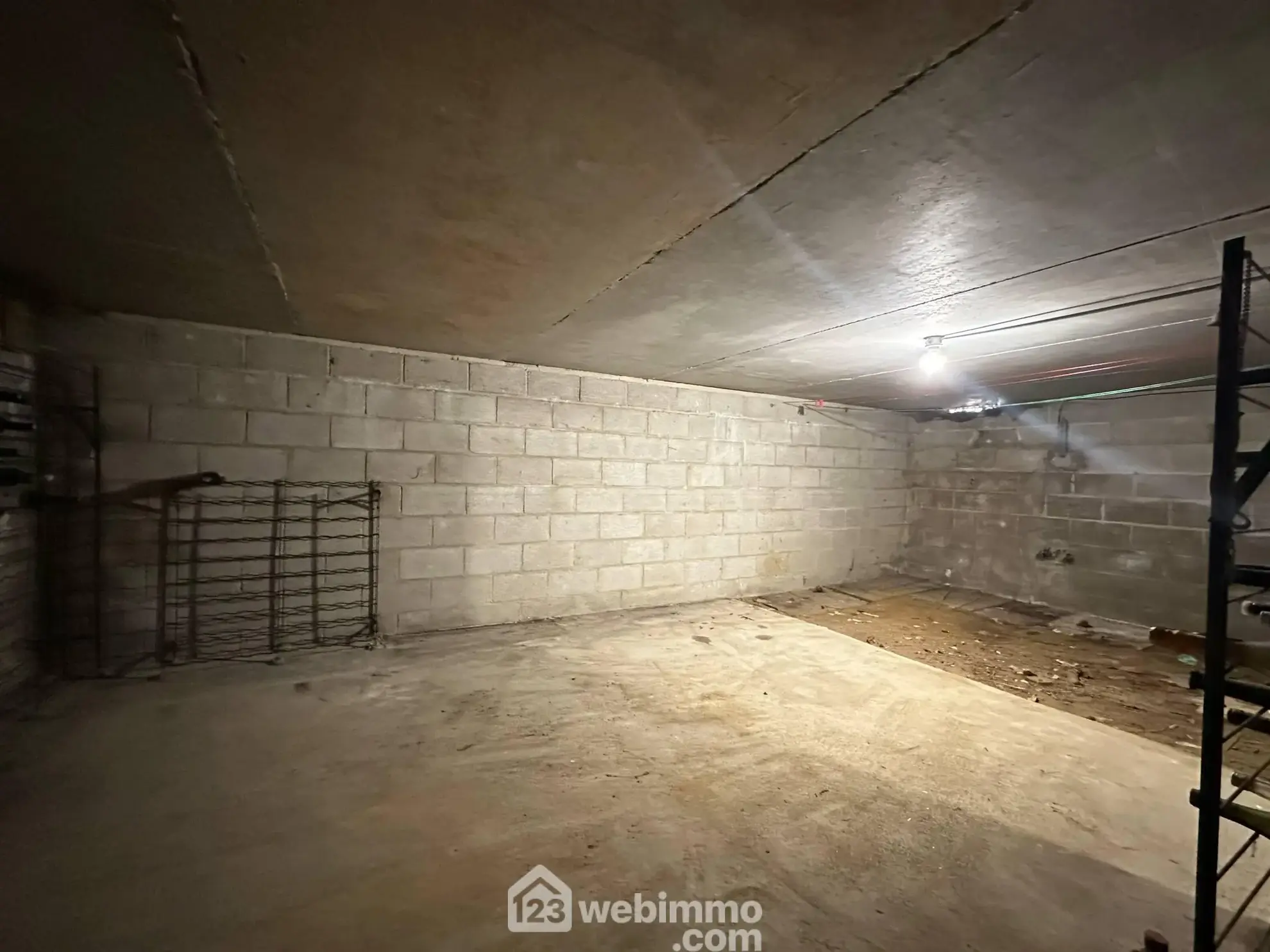 Spacieuse maison de 106 m² à Chambry avec 4 chambres et garage 